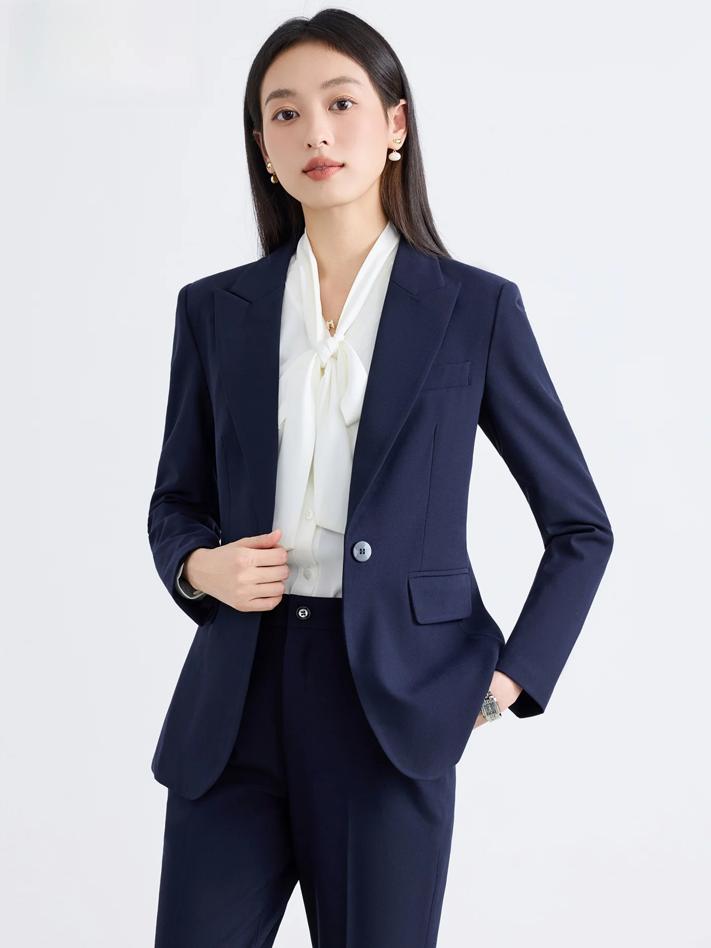 

Элегантный костюм королевского синего цвета для женщин: профессиональный комплект для собеседований, работы, поездок на работу, модной деловой одежды, женская одежда из полиэфирного волокна.