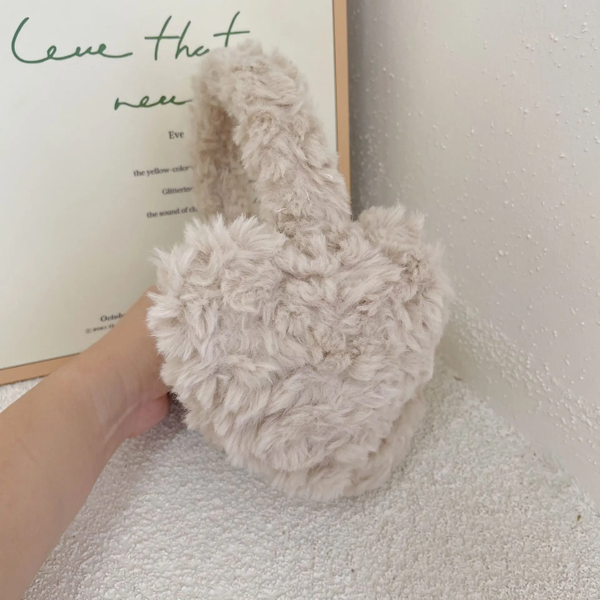 ハートラムズウールぬいぐるみイヤーマフ冬ソフト厚く暖かい女性ガールイヤーマフ暖かい屋外ファッション衣類アクセサリー