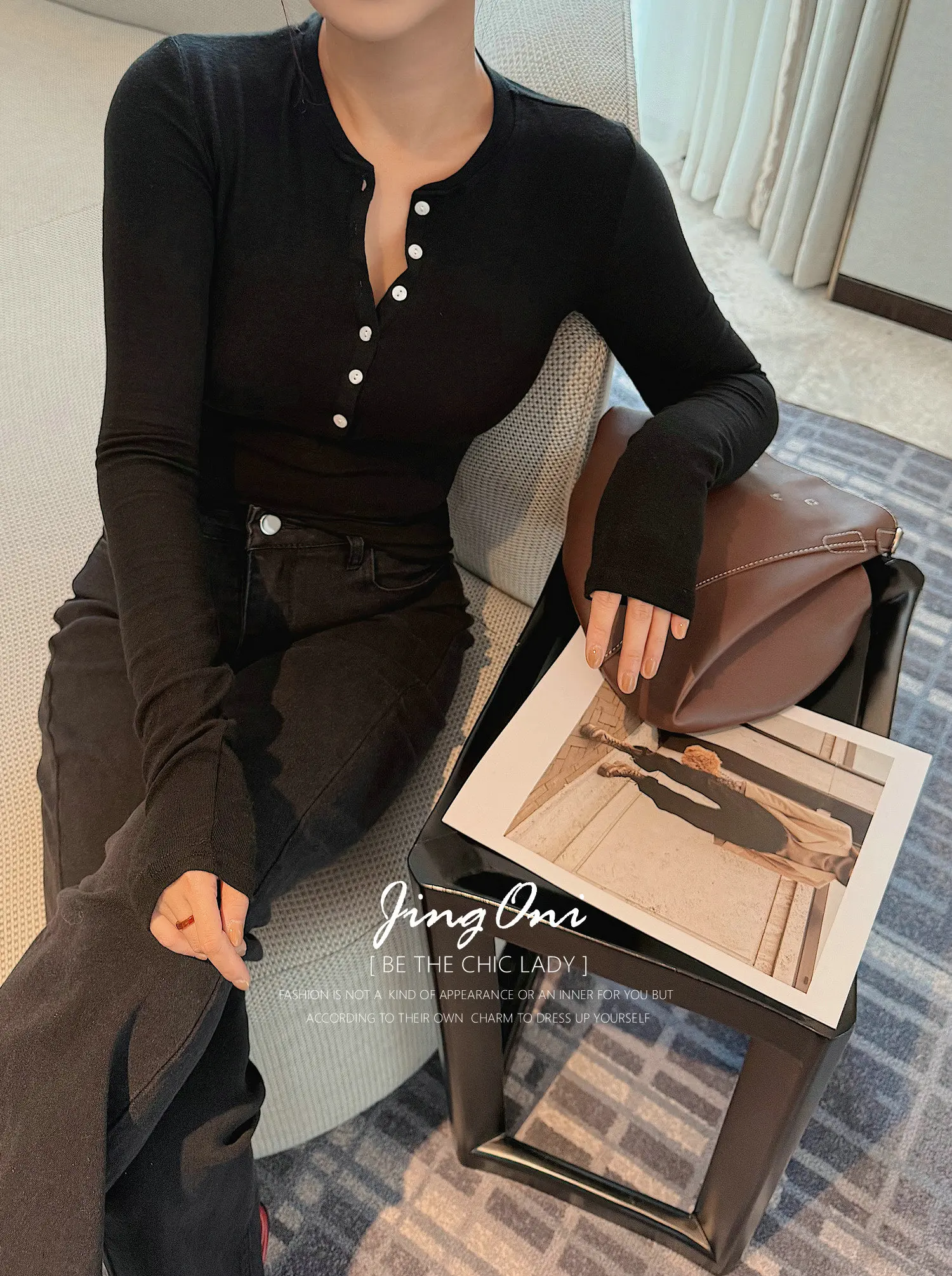 

Black Slim T-shirt Cropped Tops Y2k Woman Clothing 2025 Autumn Trend Long Sleeve Korean Fashion Style Elegant Tee Streetwear New