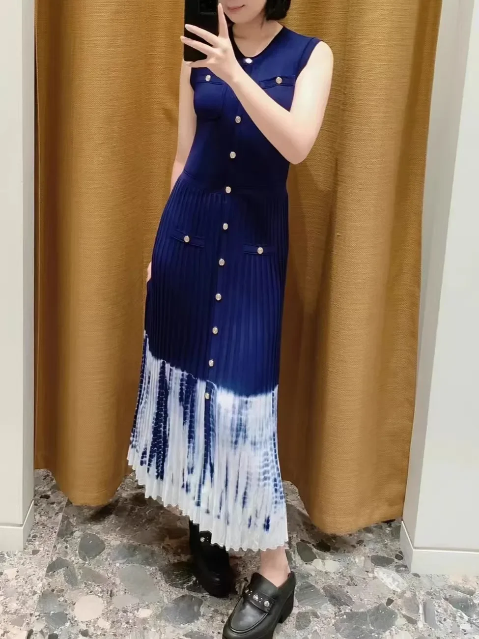 

Advanced Design Knitted Dress For Women In Spring And Summer, Elegant And Unique Gradient Tie Dyeing Long Dress