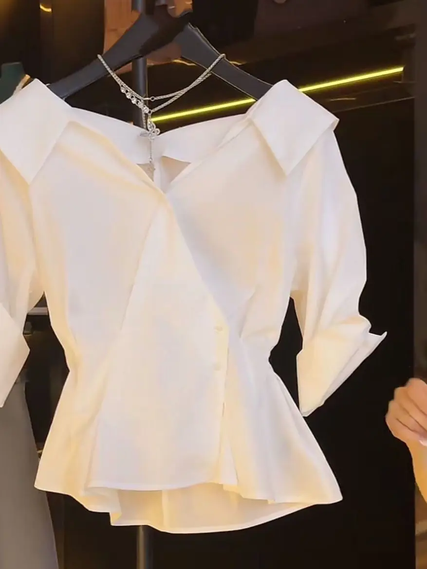 Chic Unique ort Sve irt Women's 2025 Summer New Small Design Sense Pleated Waist V-ne Top Korean Sle Slim Fit