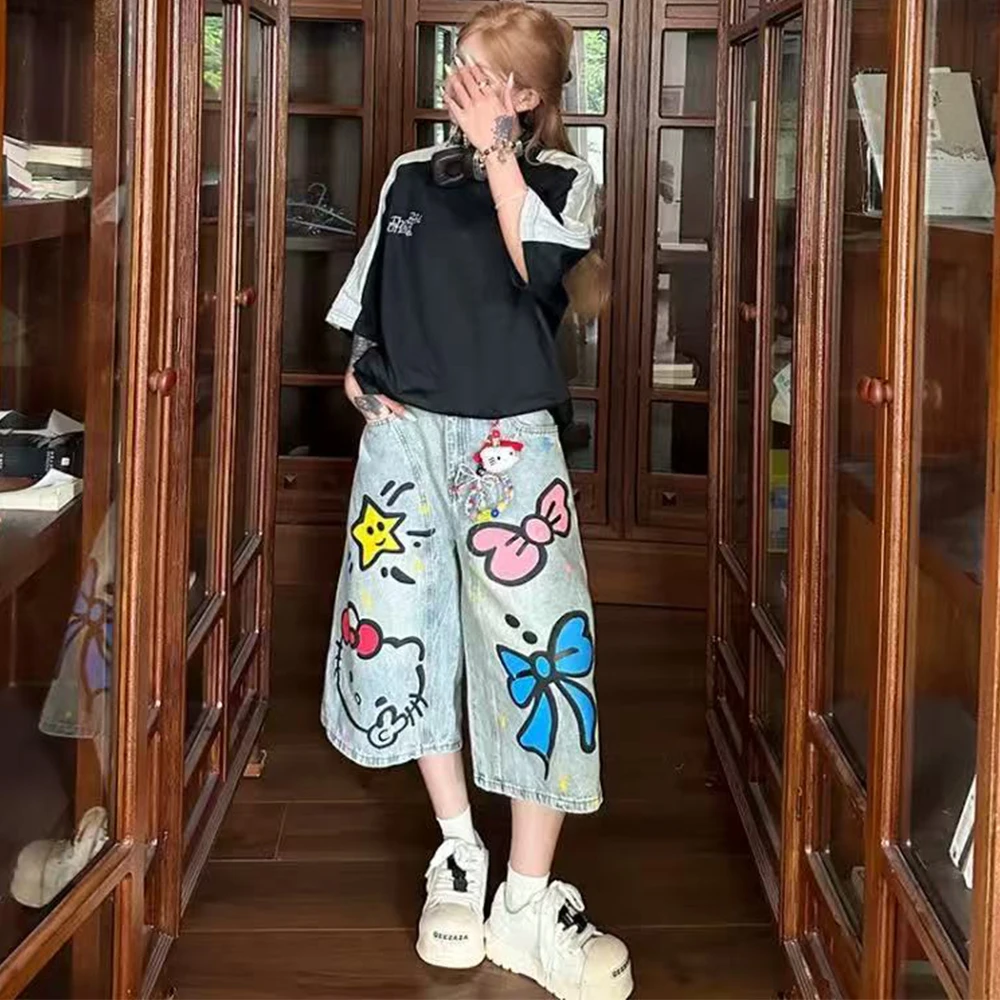 Jeans Y2K Hello Kitty Damen Sommer Wadenlange Hose Neuer Cartoon-Druck Niedliche Studentenjeans Hello Kitty Kurze Hose Lose Slim