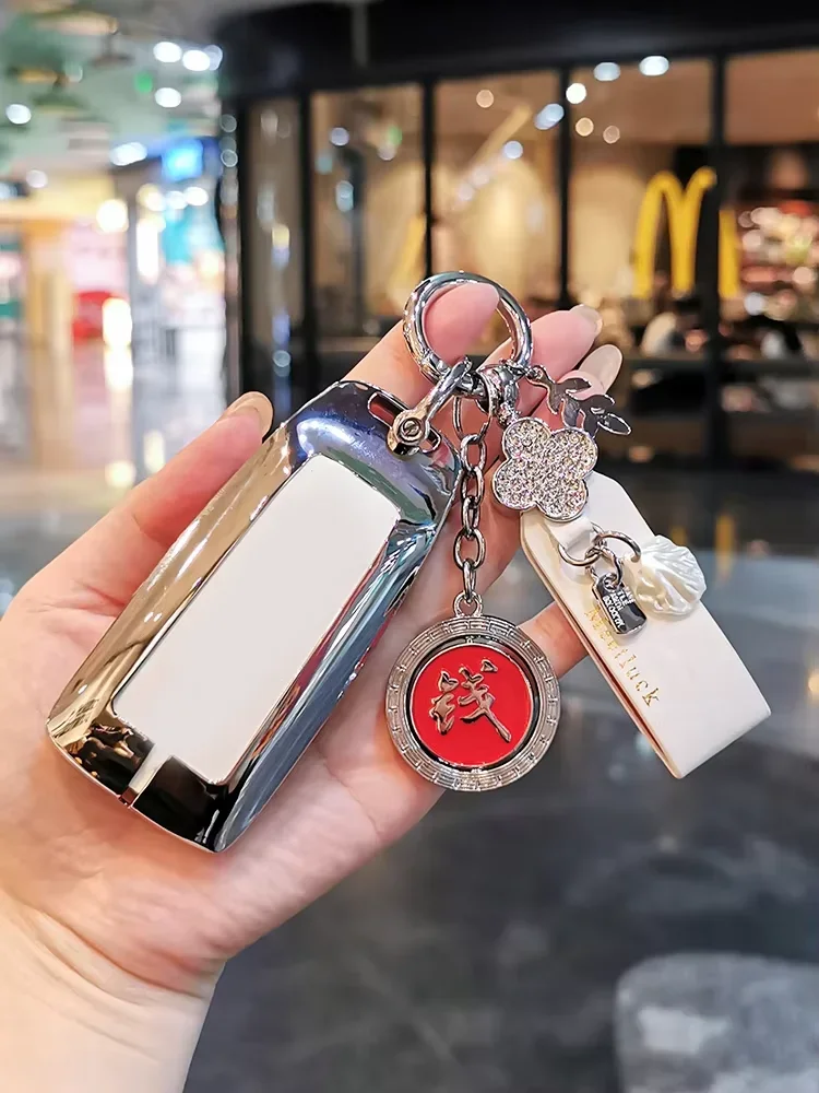 

Suitable for Audi 24 A6L Keycase A4L q4ethon a3 q2l a5 a7 a8 q5l q3 q6 q7 keycover keyshell keychain car keys