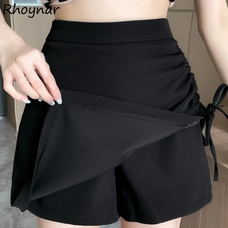 Czarne mini spódniczki damskie z marszczeniami, delikatne, letnie, eleganckie, z wysoką talią, seksowne, codzienne, w kształcie litery A, popularne, podstawowe, uniwersalne, streetwearowe.