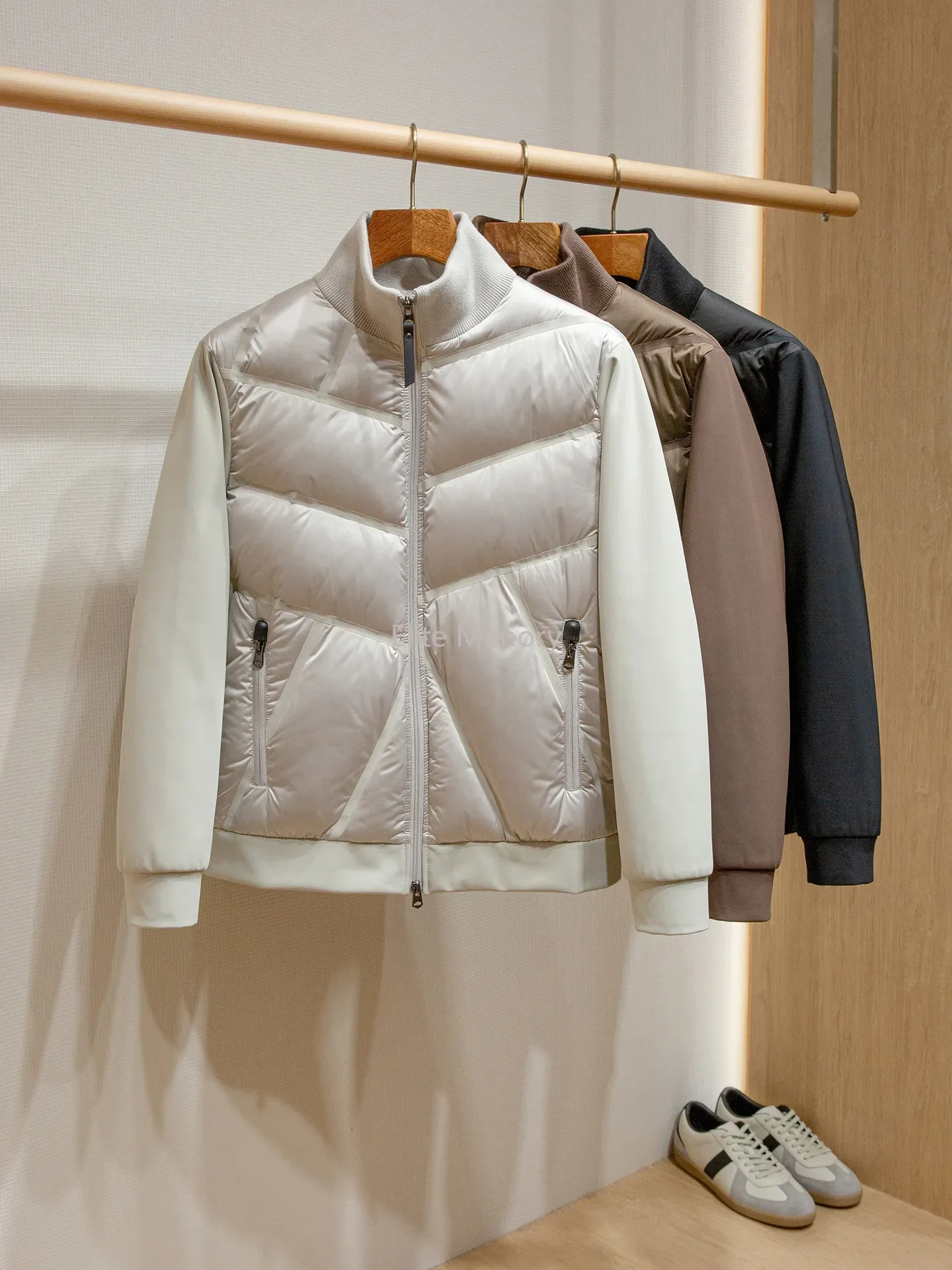 Light and warm 90 white goose down pressure-filled, winter men's stand-up neck down jacket