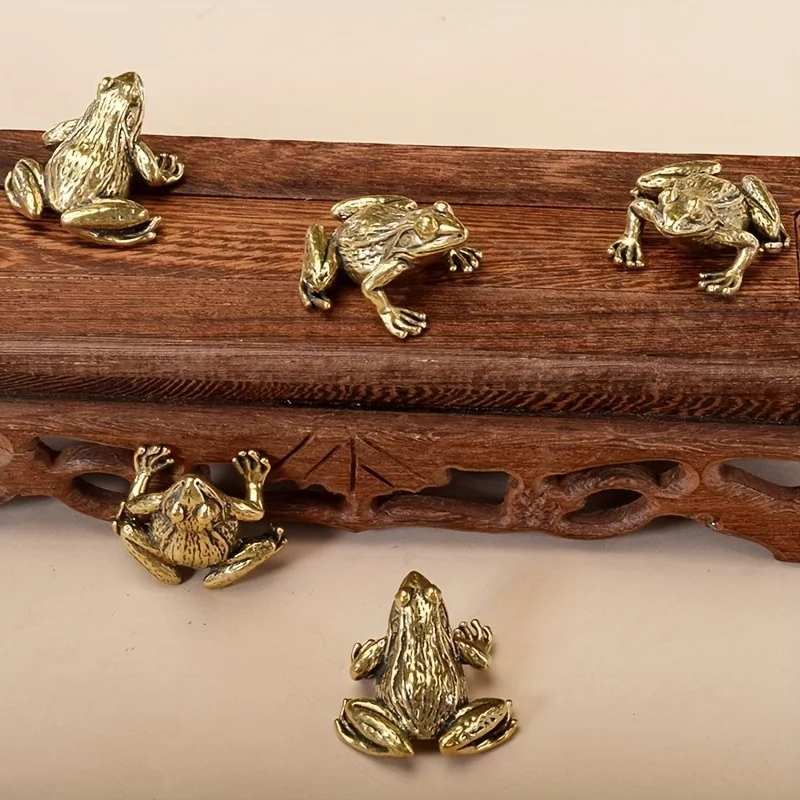 2 pieces of brass small frog ornaments, tea pets, solid creative gifts, home office accessories