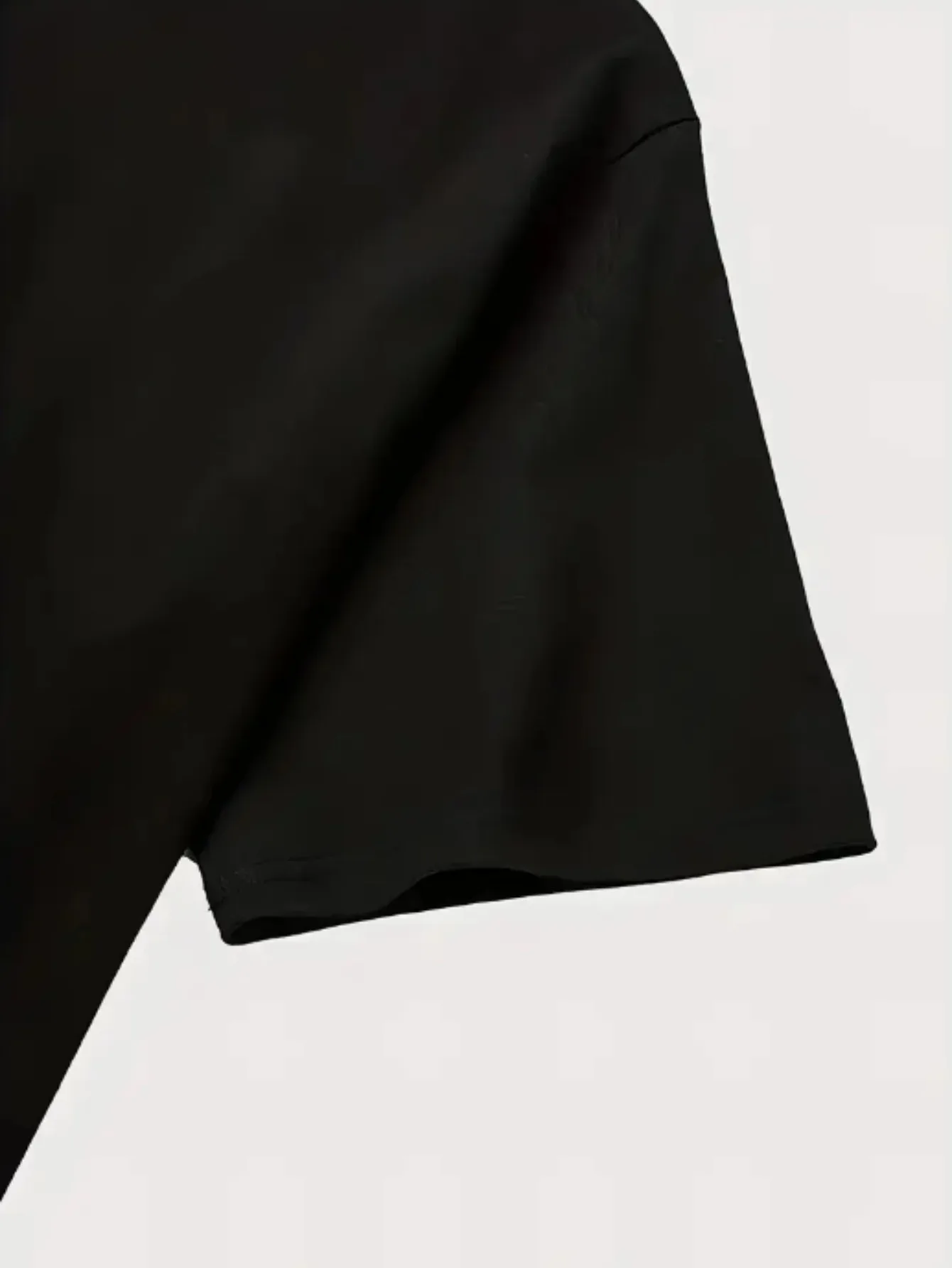 gold snow flakes Best-Selling Round Neck T-shirt Comfortable Loose Fit Printed Christmas Design Unisex