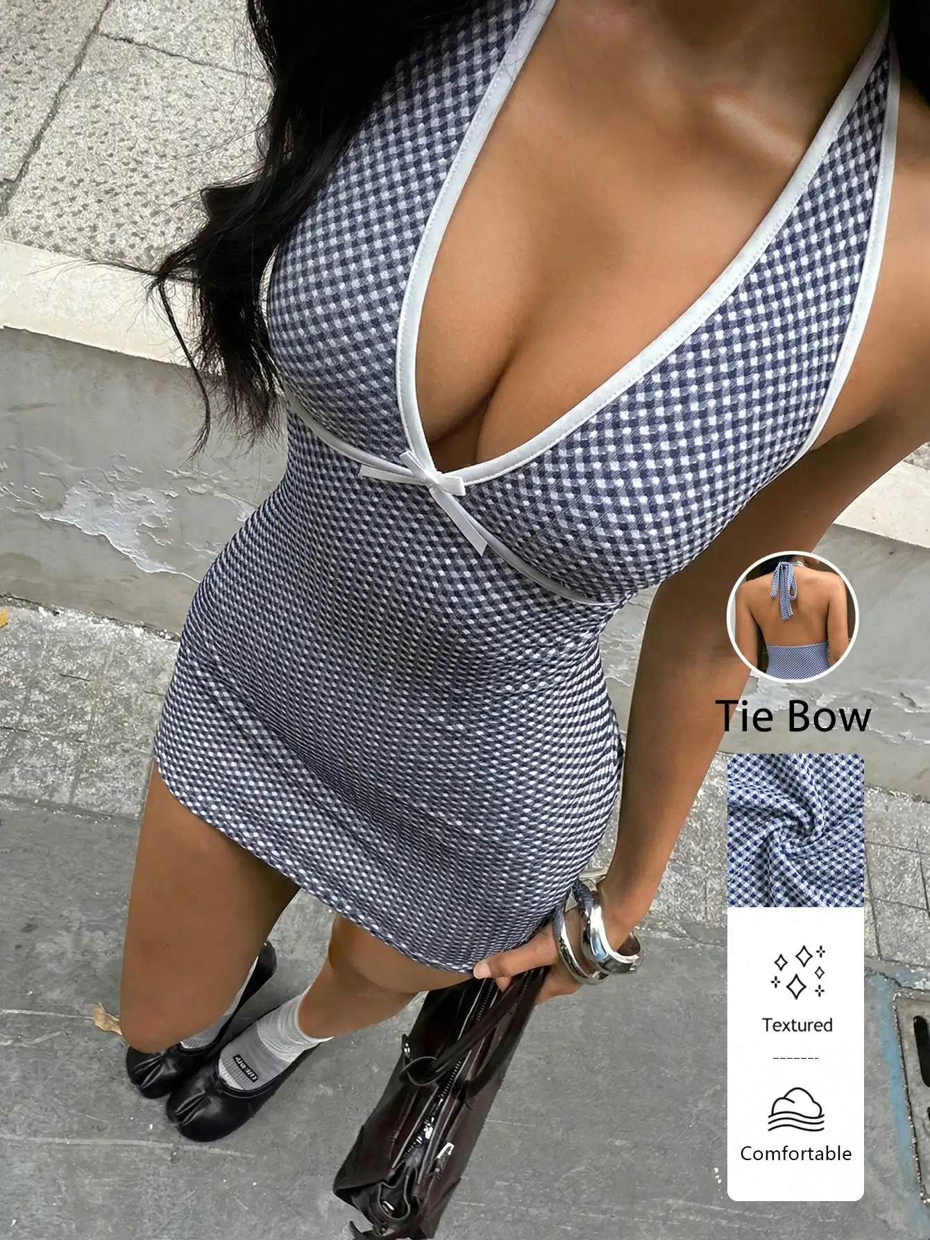 

Женское трикотажное мини-платье в клетку с V-образным вырезом, завязками и открытой спиной