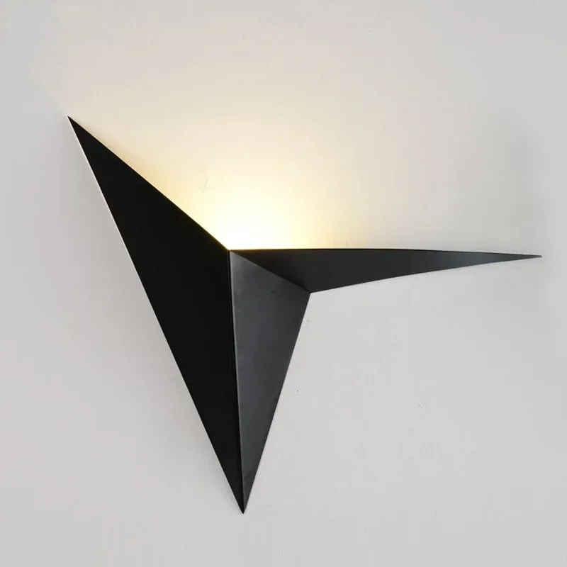 Modern Triangle LED Wall Lamp, Nordic Style Sconce, Minimalist Light for Living Room Bedroom Bedside, Simple Indoor Lighting Fix