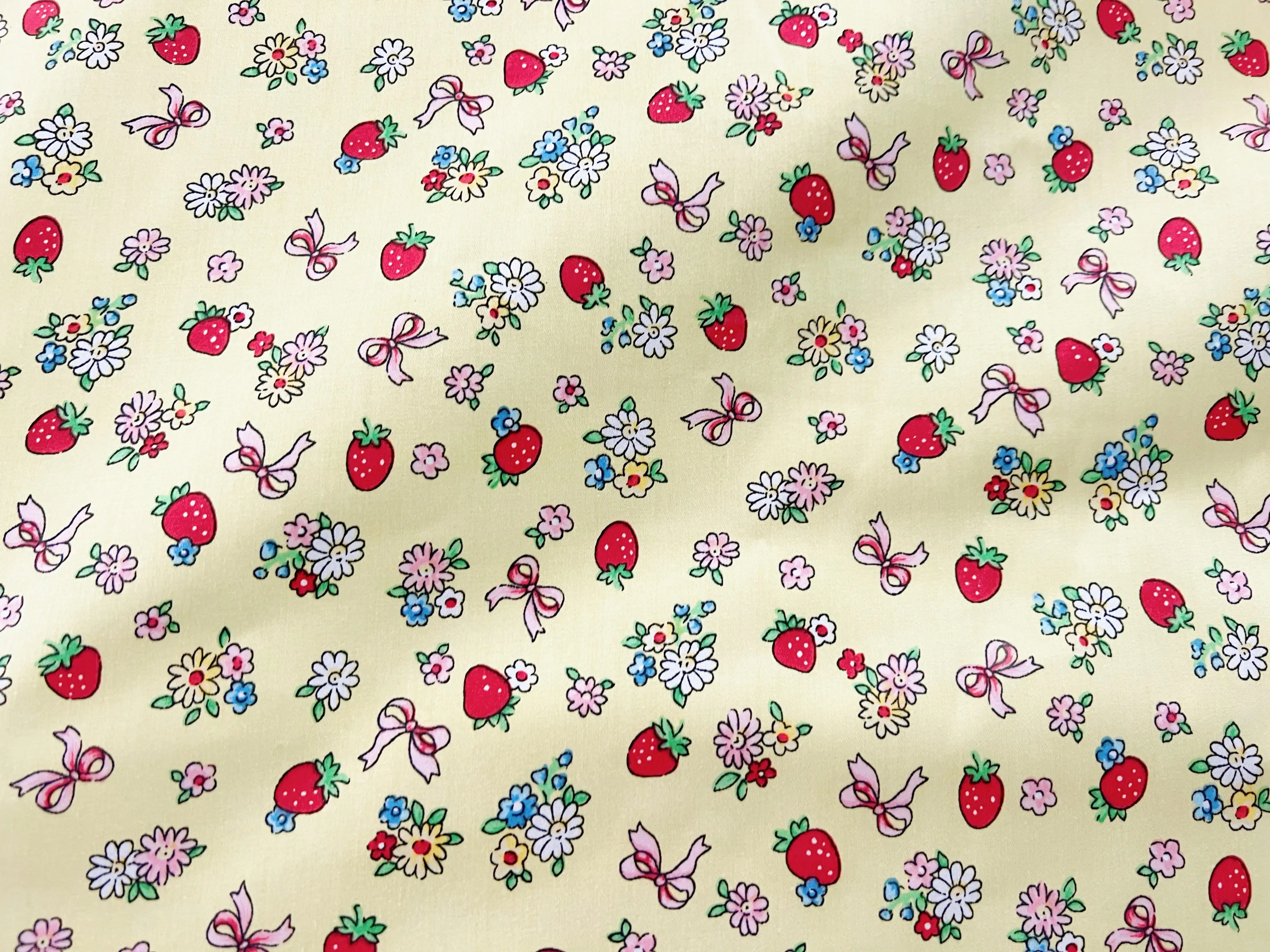 Strawberry Bow Cotton Twill Princess Style Small Flower Fabric Handmade Tablecloth Bedding Decoration