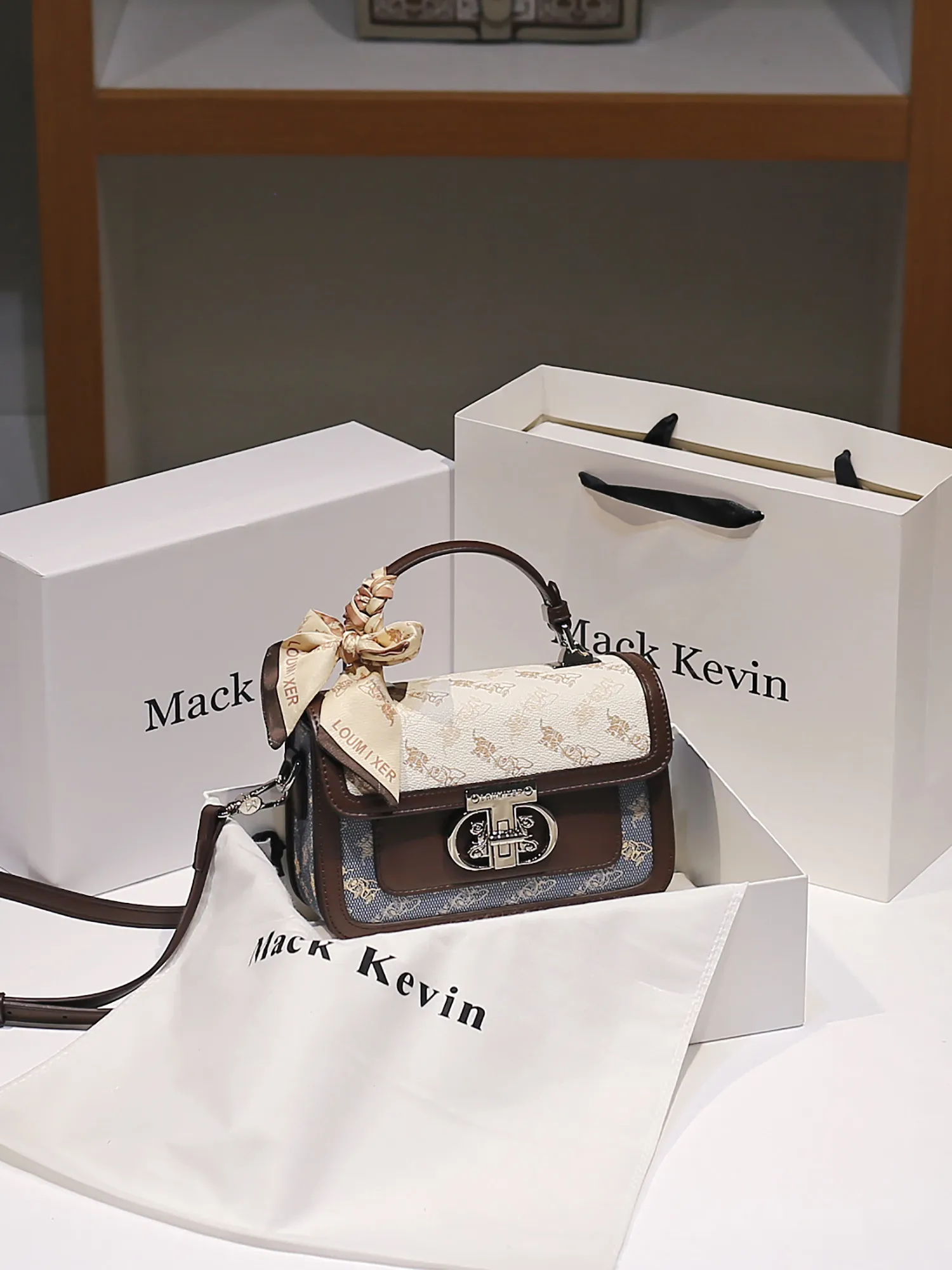 Luxury and Vintage Handheld Square Bag with Beautiful Flower Printing and Contrast Color Design Women's Versatile Crossbody Bag
