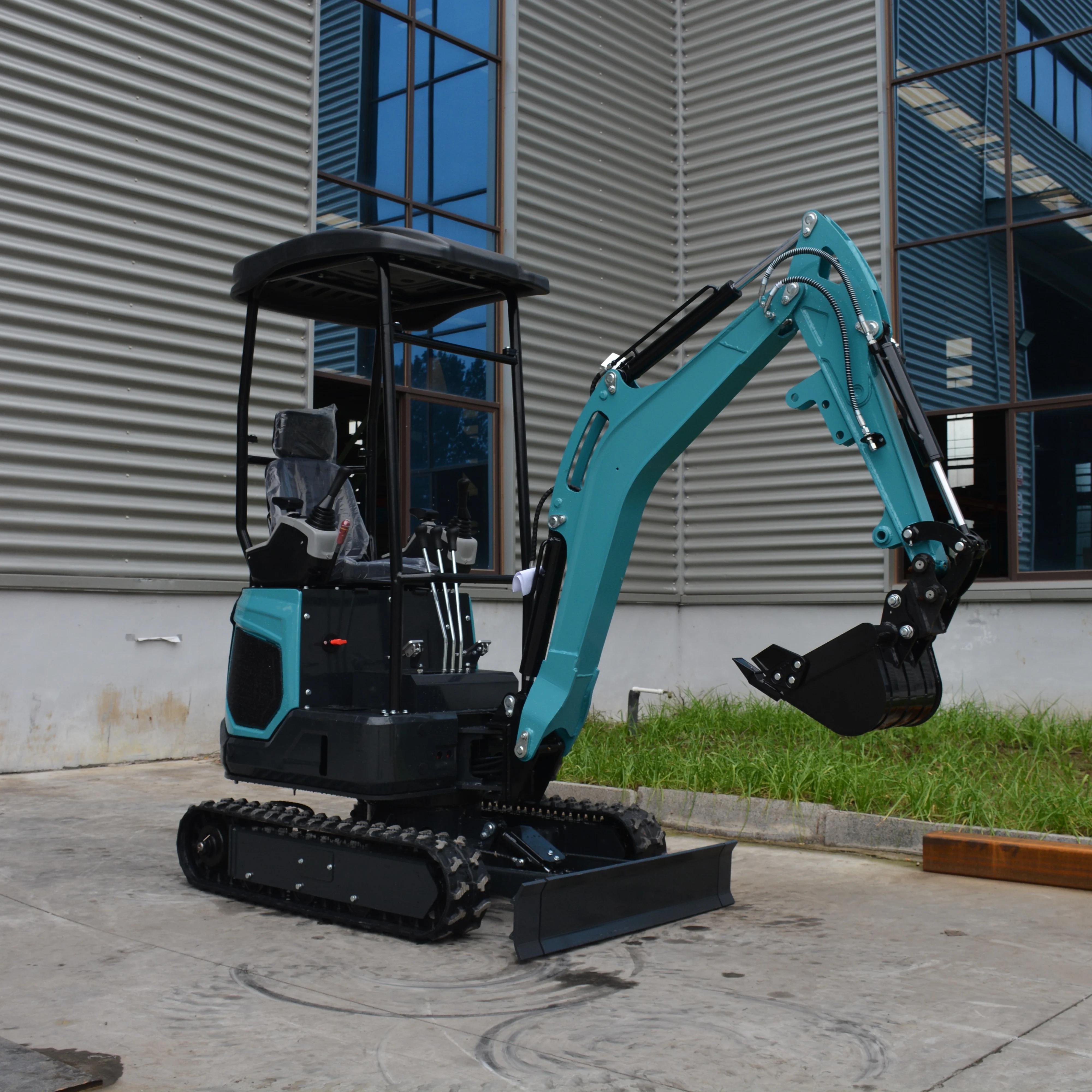 

Маленький экскаватор 1,8 тонны, гусеничный компактный мини-экскаватор с нулевым излучением, двигатель EPA, небольшой экскаватор