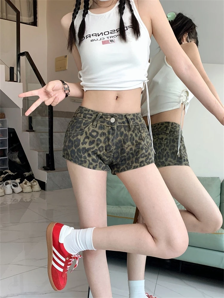 

Women's Retro Spicy Girl Leopard Denim Shorts Summer New Street Sexy High Waisted Shorts Female Straight Mini Pants