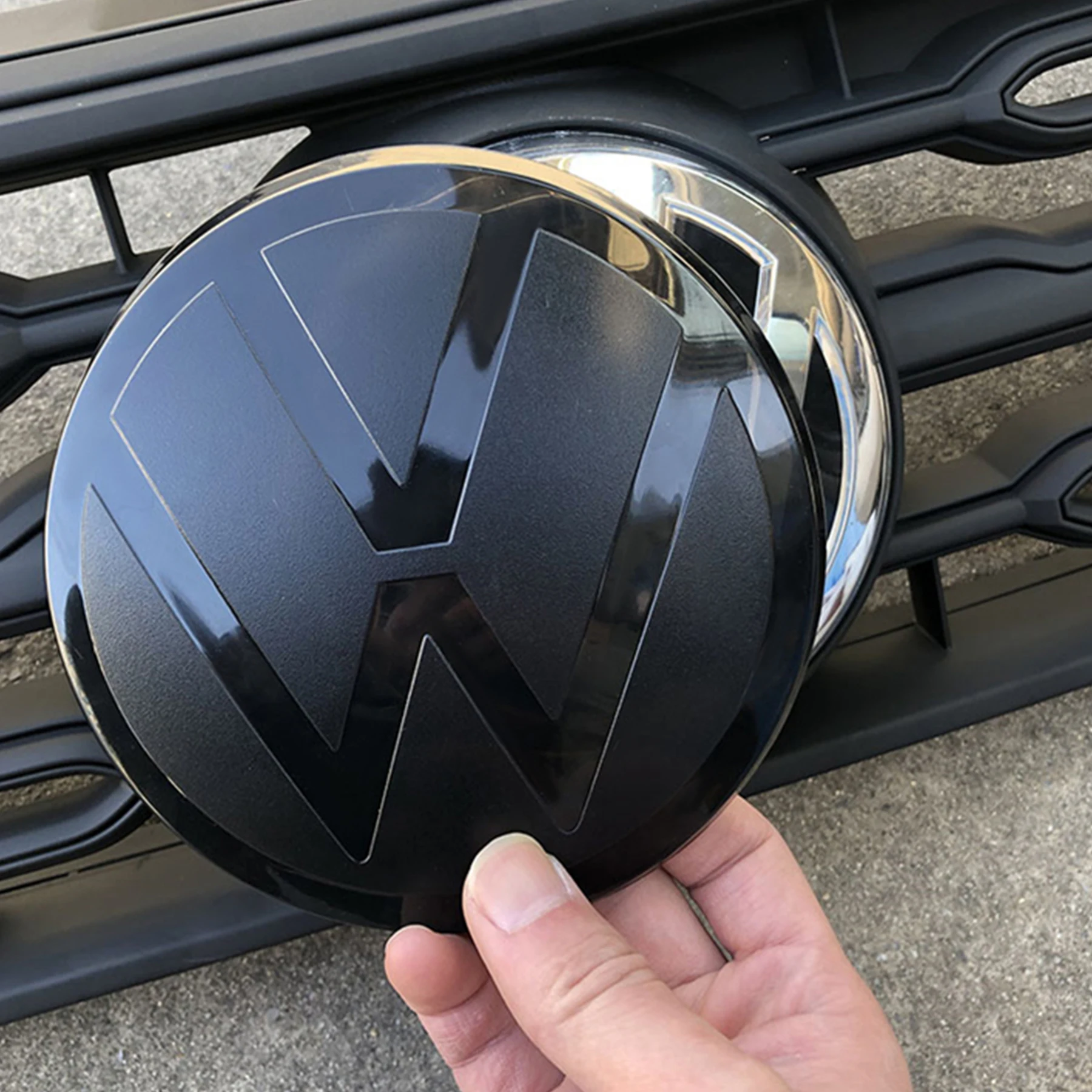 A Set Car Front Grill/Rear Trunk Emblem Lid Covers Black Logo Mirror style For Volkswagen 2017,2018,2019,2020 Tiguan Accessories