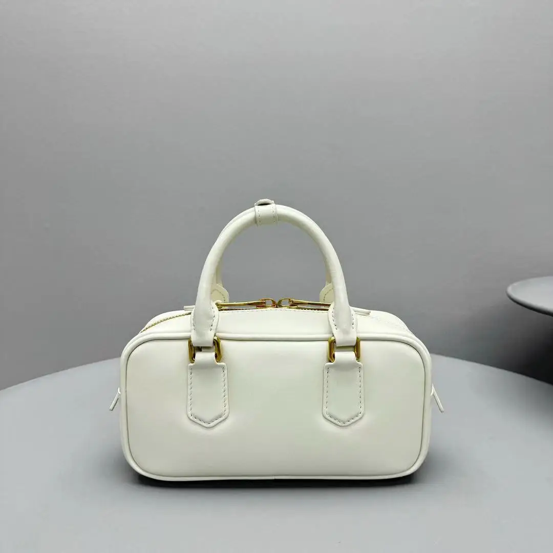 Lady white color handle bag good matching cross-body small bag