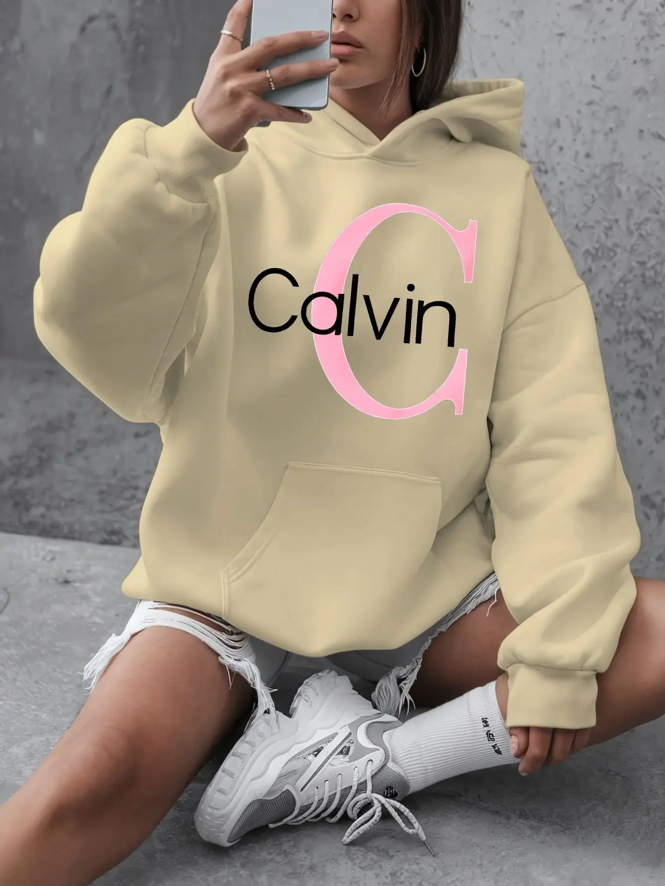 Calvin Graphic Hoodie feminino plus size "Calvin" moletom com capuz gráfico – pulôver casual de manga comprida com bolsos roupas y2k