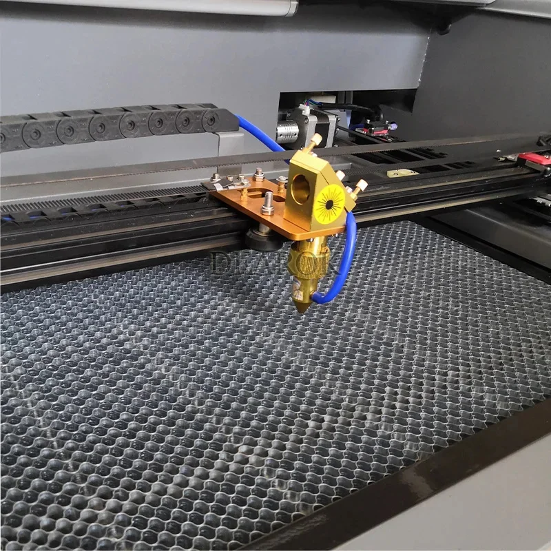 M 50W 500x300mm M3050 Настольный лазерный гравер CorelLaser Водяной насос Сотовый стол Гравировка и резка