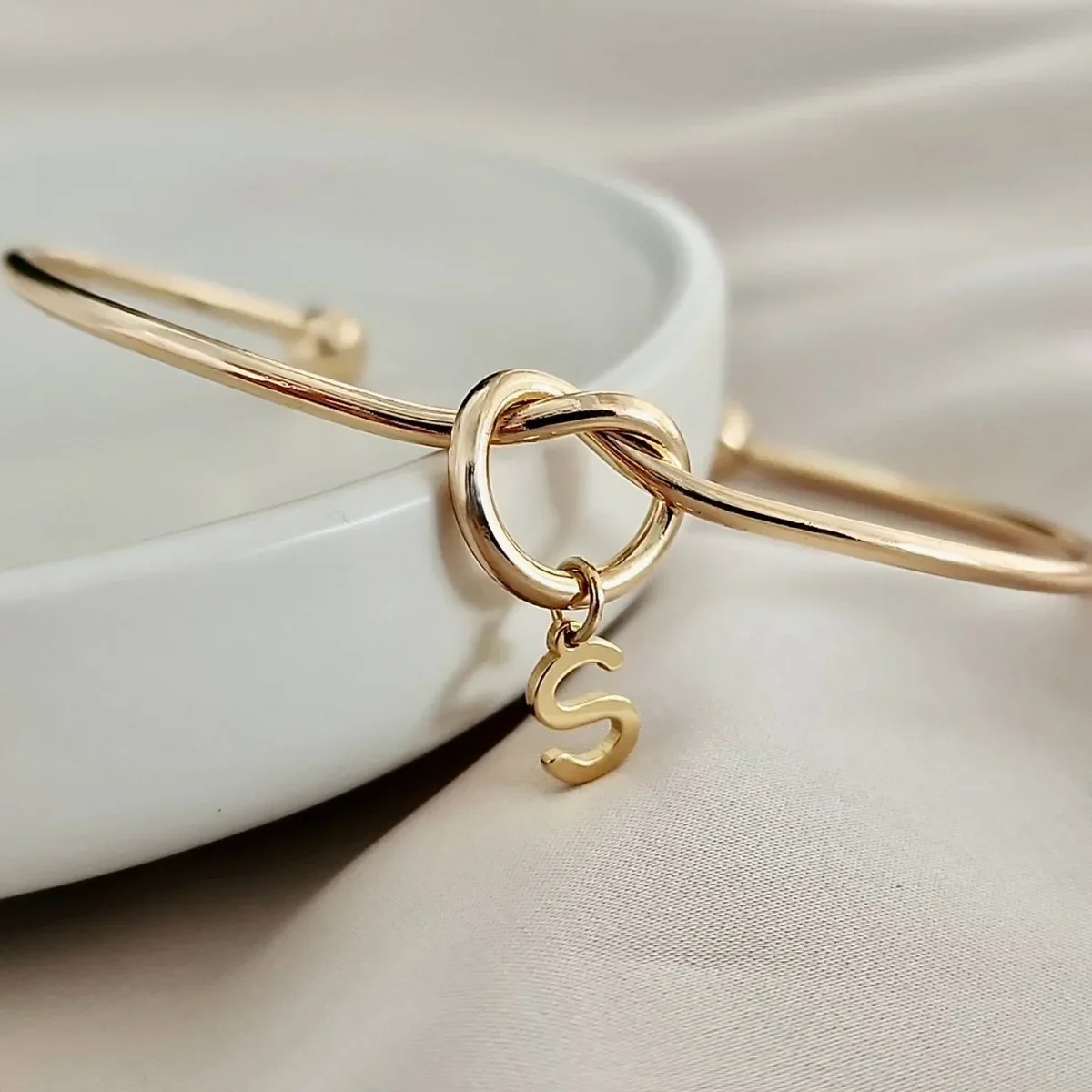 Vintage Initial Letter Stainless Steel Bangle Bracelet for Women Men Couple 26 Letter Cuff Charm Bracelet Fashion Jewelry Gift