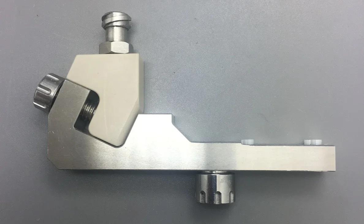Piezoelectric valve liquid box, runner