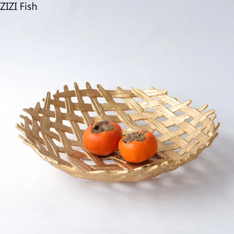 Metal Hollow Fruit Plate Decorative Plate Ornament Storage Tray Candy Dish Snack Bowl Showcase Tray Dessert Plates Dim Sum Dish