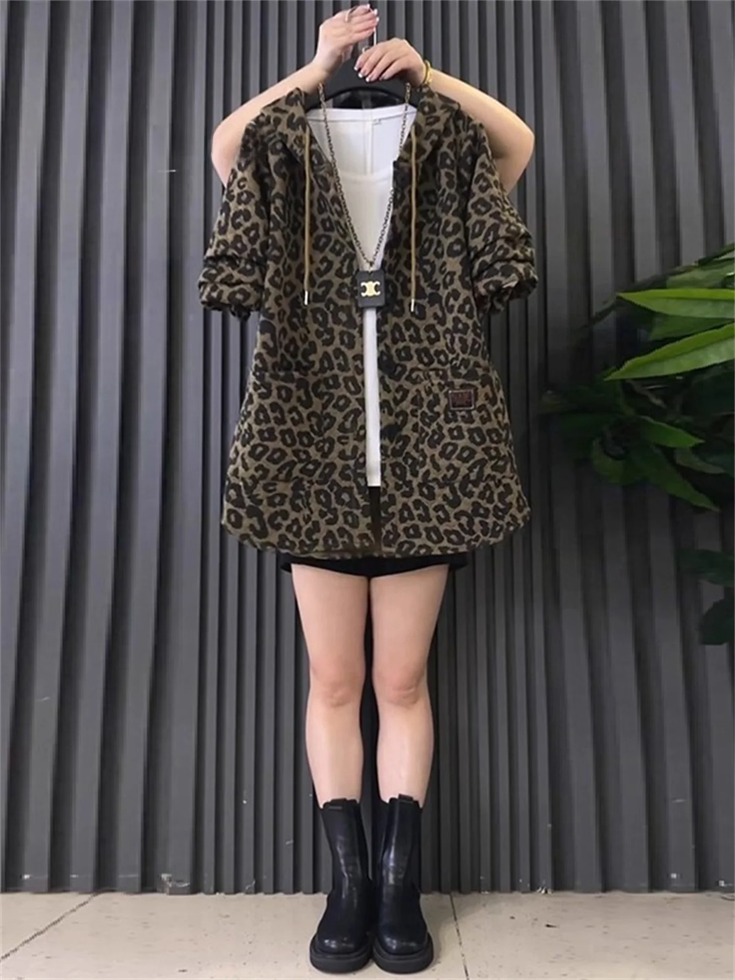 

Fashionable plus Size Women's Cardigan Hooded Jacket Leopard Print Design Meat Concealing Hong Kong Fat Sister Autumn New Arr...