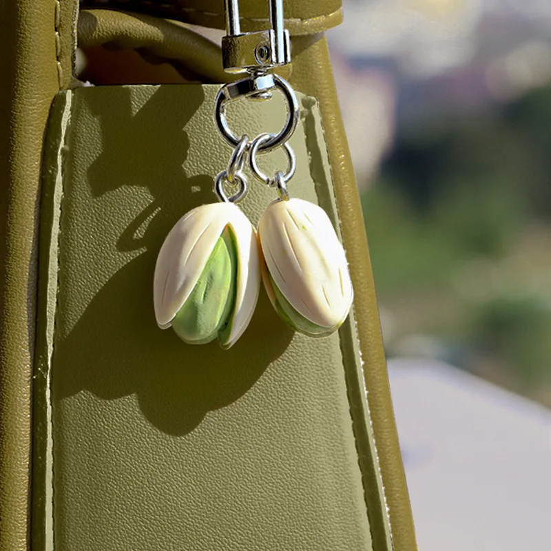 Creative Design Pistachio Keychain Simulation Nut Food Series Fashion Backpack Pendant Jewelry Bag Car Key Ring Cute Accessories