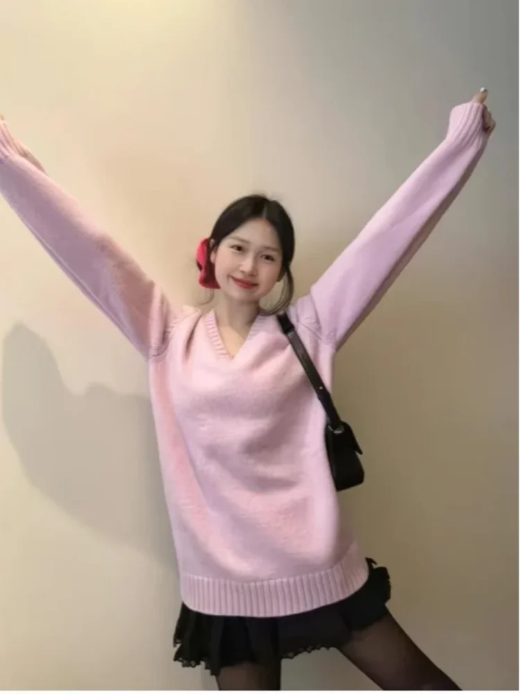 

Spring and Autumn Hot Girl Sweet and Cute Style Bow Jacquard Retro V-neck Women's Sweater Loose Casual Knitted Top