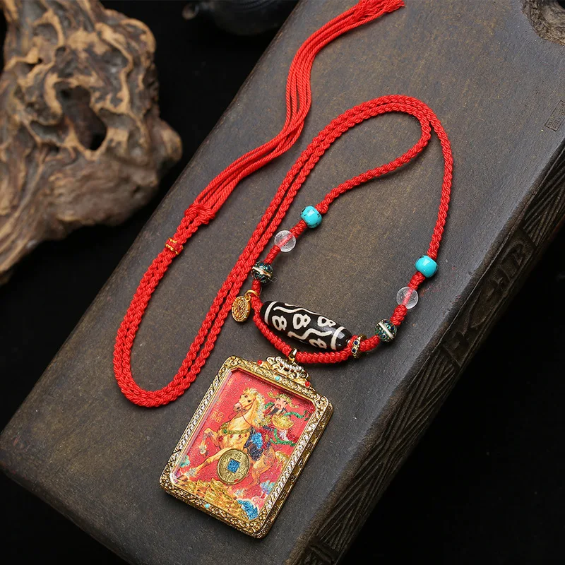 

Hand-woven Benminian red rope necklace immediately rich thangka pendant jumper chain built-in fortune-telling pendant