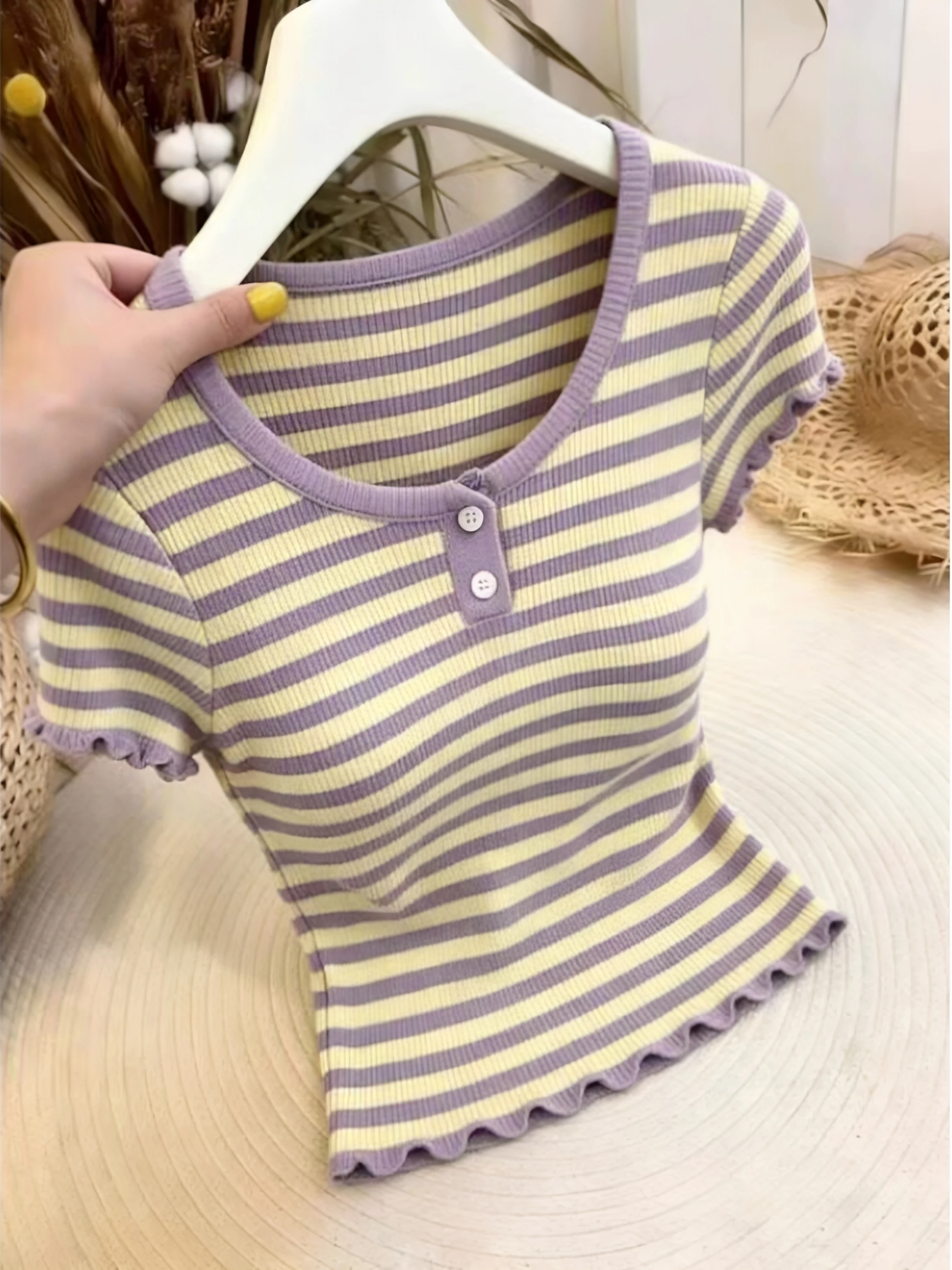 

Slim Fit Short Sleeve T-Shirt Women's U-Neck Ruffle Hem Stripe Pattern Vintage Shoulder Summer Top Knitted Fashion Ladies' Wear