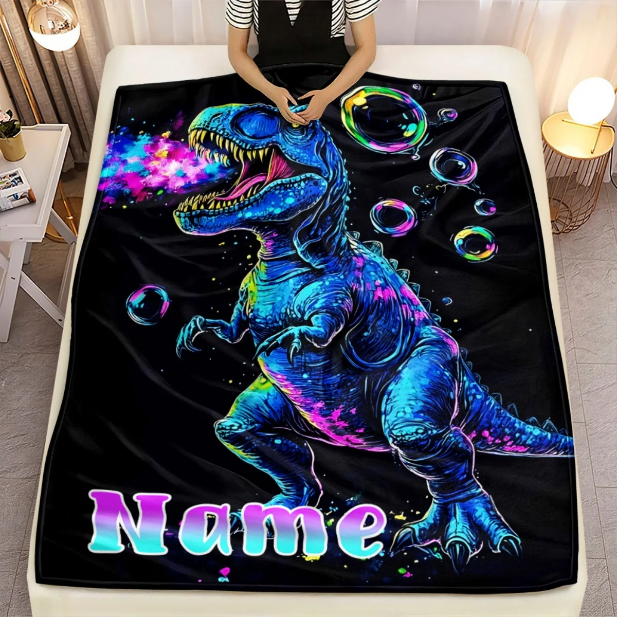 بطانية فقاعات ديناصور ذات اسم شخصي، ناعمة، مناسبة للأسرة والأرائك والسفر والتخييم وجميع المواسم والمهرجانات والهدايا المنزلية الجديدة #1
