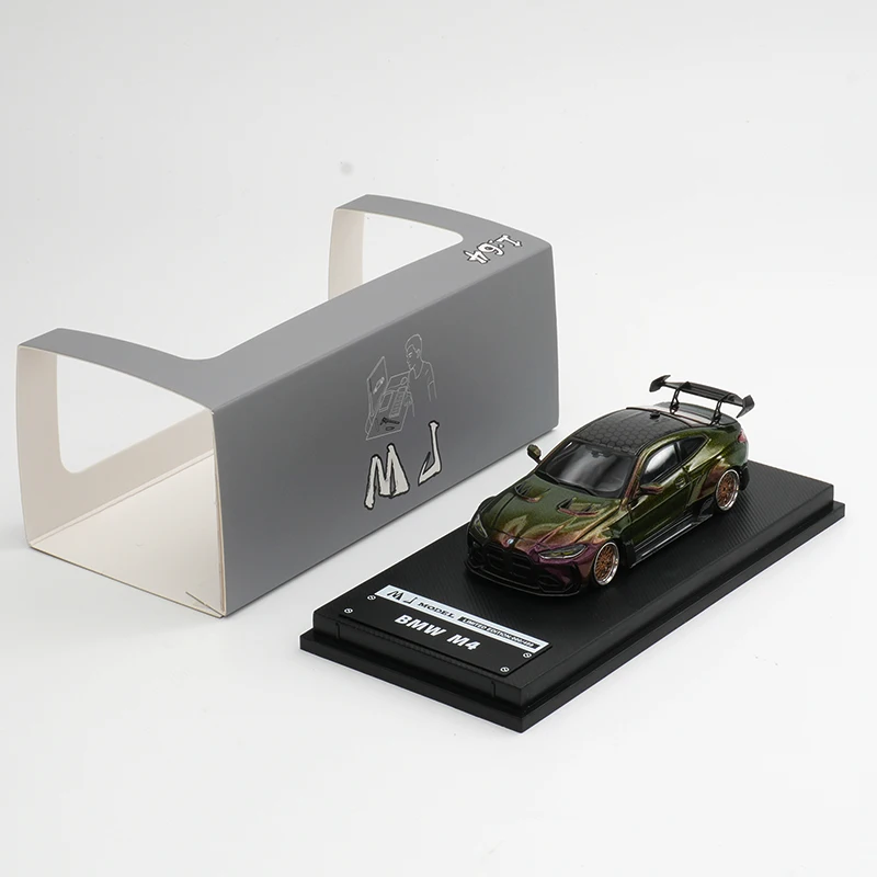 

In Stock SW 1:64 BMW M4 G82 Purple Gold Color Change Diecast Diorama Car Model Street Warrior