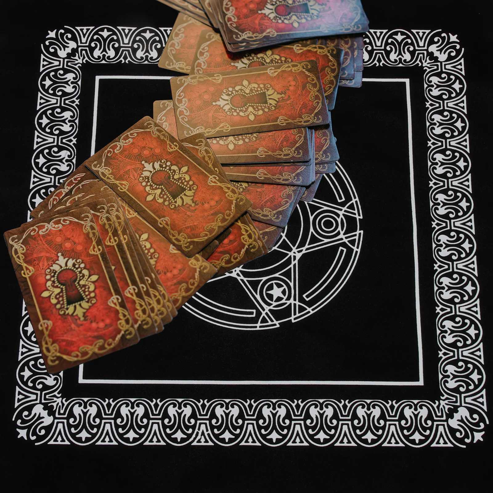 

1 Piece Tarot Card Tablecloth Exquisite Pentagram Design Foldable Divination Cloth for Party Ritual Sacred Altar Decor