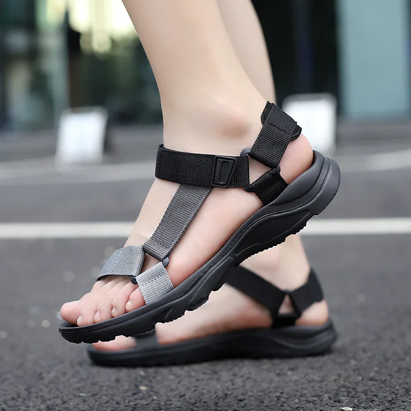 2026 New Men Sandals Non-slip Summer Flip Flops High Quality Outdoor Beach Slippers Casual Shoes Cheap Men's Shoes Water Shoes