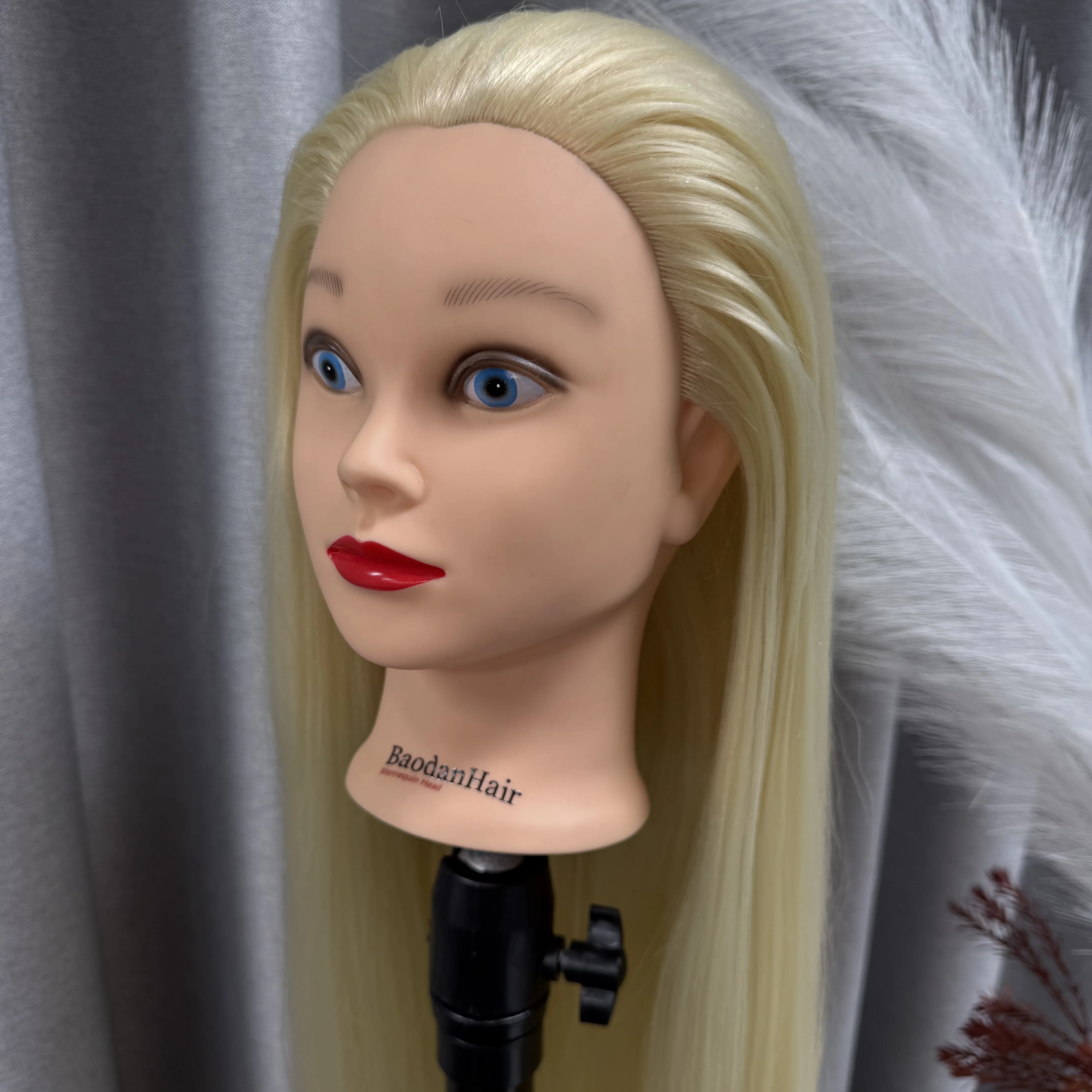 رأس عارضة أزياء للتدريب على رأس دمية مانيكين لمستحضرات التجميل لتصفيف الشعر وممارسة تجديل تصفيف الشعر
