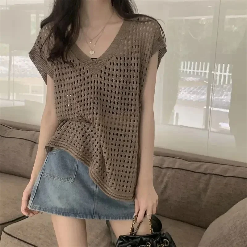 Hollow Knitted V-neck Covering Meat Top for Women's Summer New T-shirt Loose Outer Wearing Cover Up Vest