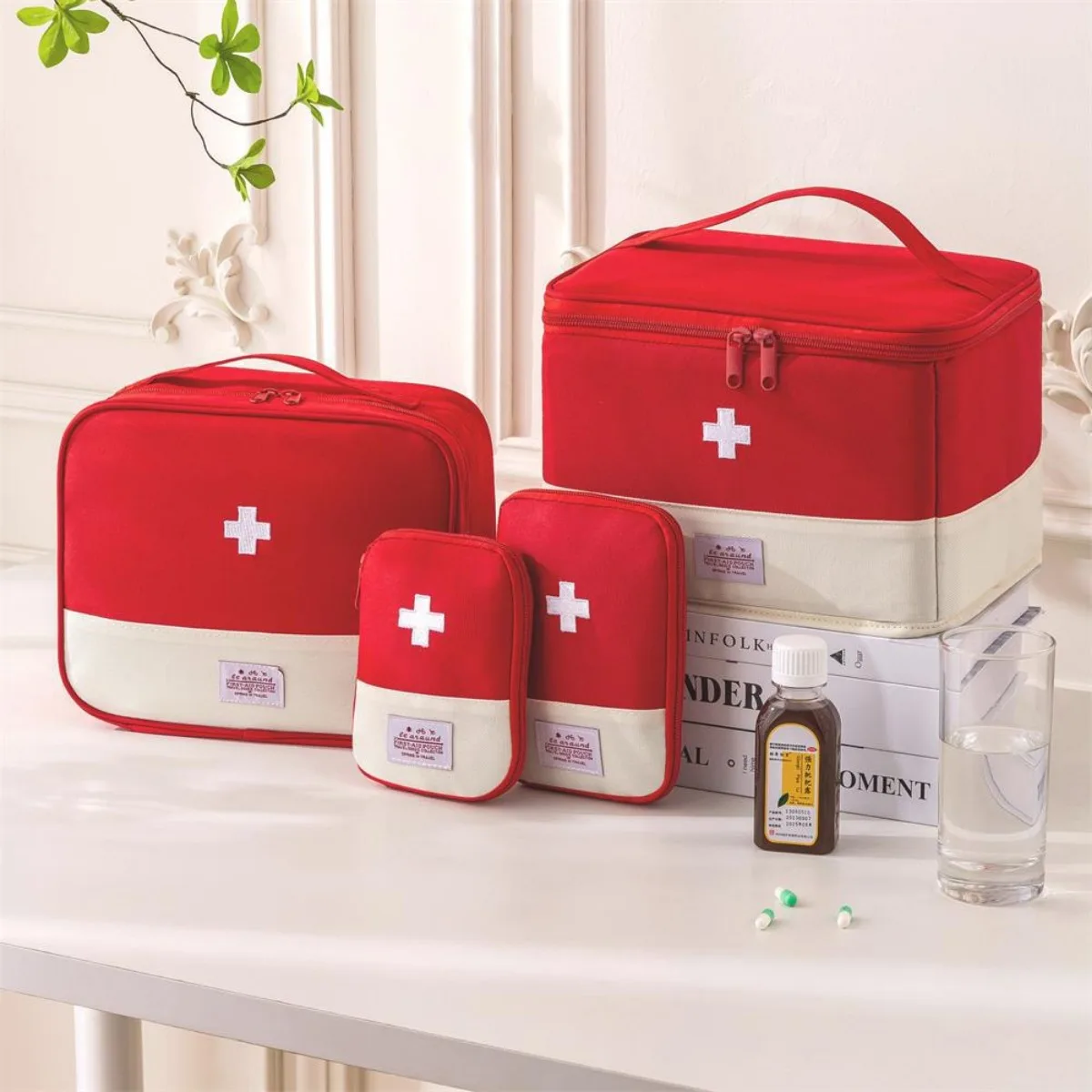 

Travel First Aid Bag Portable Mini First Aid Bag Empty Small Size Travel Medicine Pouch Handy Pills Pocket for Travel Home