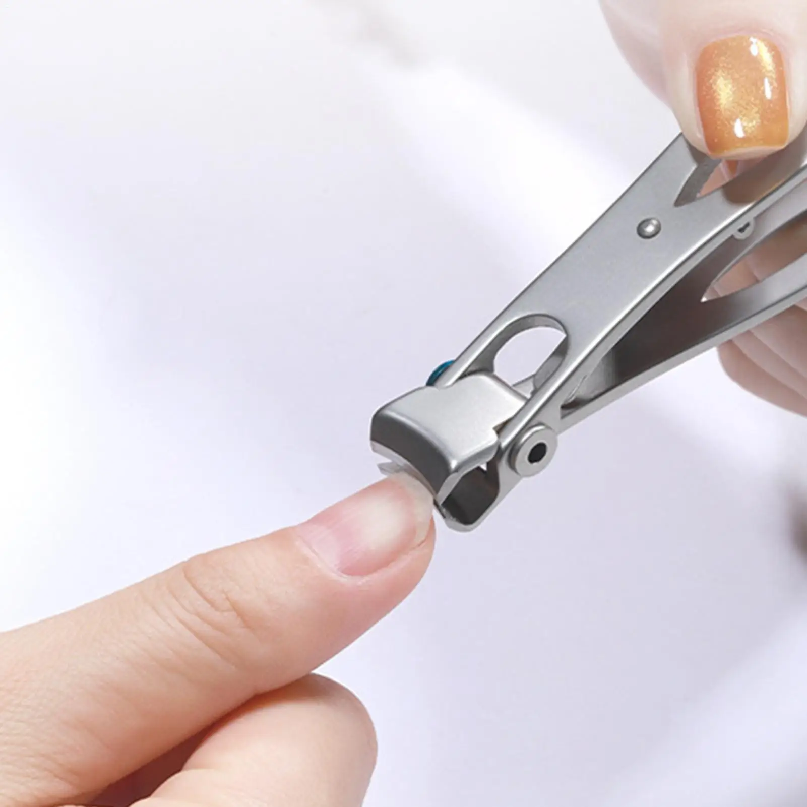 

Stainless Steel Nail Clippers Heavy Duty Wide Jaw Opening Cutter Fingernail Cutter for Men Women Seniors Manicure Pedicure Home