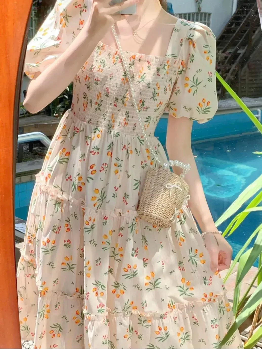

Fashionable Retro Small Floral Printed Cake Dress 2025 Style Waist hugging and Slimming Over the Knee Mid length Skirt XT542