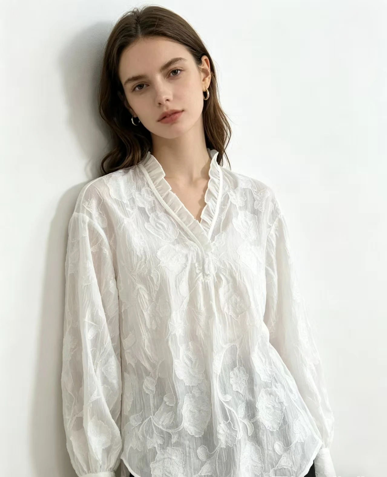 

fenggejiwo white sheer cutout shirt fashionable unique style V-neck ruffled edge