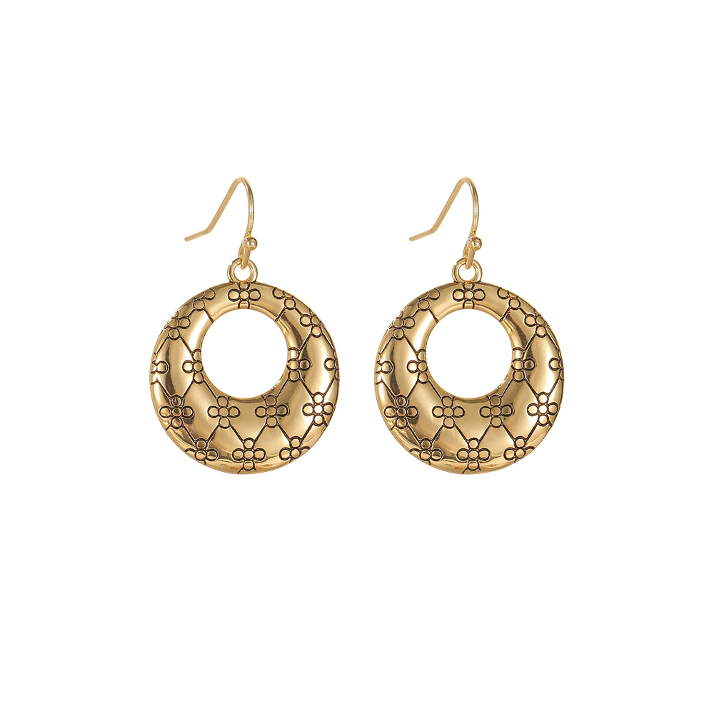 

Europe and the United States simple temperament carved flowers hollow round earrings light luxury niche gold-plated jewelry