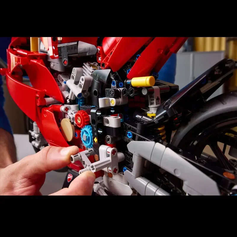 

1603PCS Panigale V4 S Motorcycle Building Blocks Assemble Bricks Vehicle Motorbike Set Toy Gift For Children Kids