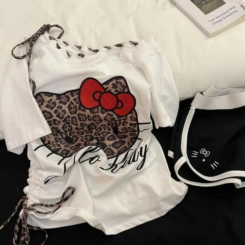 

Женская футболка Kawaii Sanrio Hello Kitty, комплект с короткими рукавами и шортами, хлопковая домашняя одежда, повседневная одежда для отдыха на открытом воздухе, летний стиль с леопардовым принтом