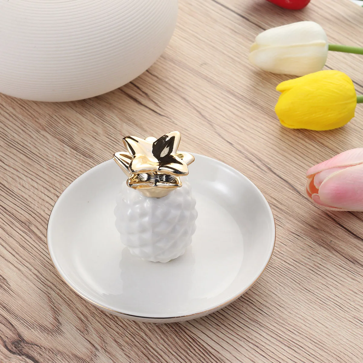 

Керамический поднос для ювелирных изделий, белый скандинавский стиль, кольцо в форме ананаса, браслет, ожерелье, серьги, тарелка для хранения для ванной комнаты, спальни