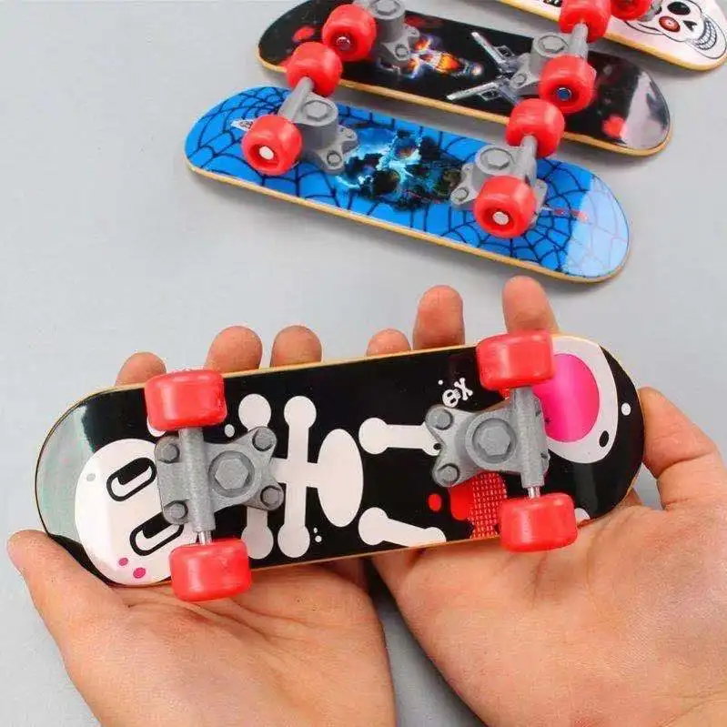 3pcs/bag Fingerboard Finger Scooter Mini Skateboard Deck Alloy/Plastic Antistress Tech Bracket Desktop Panel Children Toys Gifts