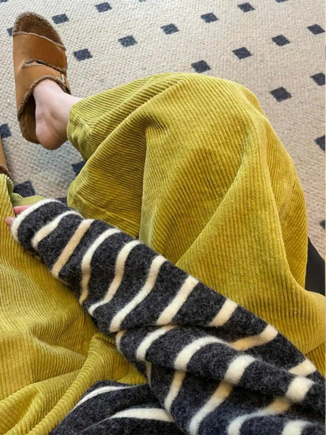 

Женские широкие брюки из вельвета цвета хаки больших размеров, осенне-зимние, свободные, повседневные, в стиле ретро, универсальные, удобные, длинные брюки