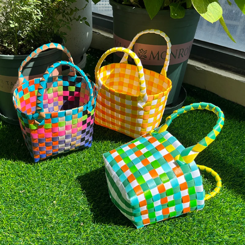 Handmade Women Shoulder Bag Plastic Woven Small Handbag Rattan Straw Beach Bags Female Messenger Crossbody Bag Summer Beach Bag