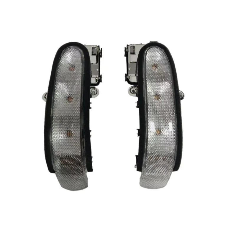 

Applicable1999 2000 2001 2002 2003 2004Year BenzCLevelW203Original Car Model Rearview Mirror Light2038200121 2038201021