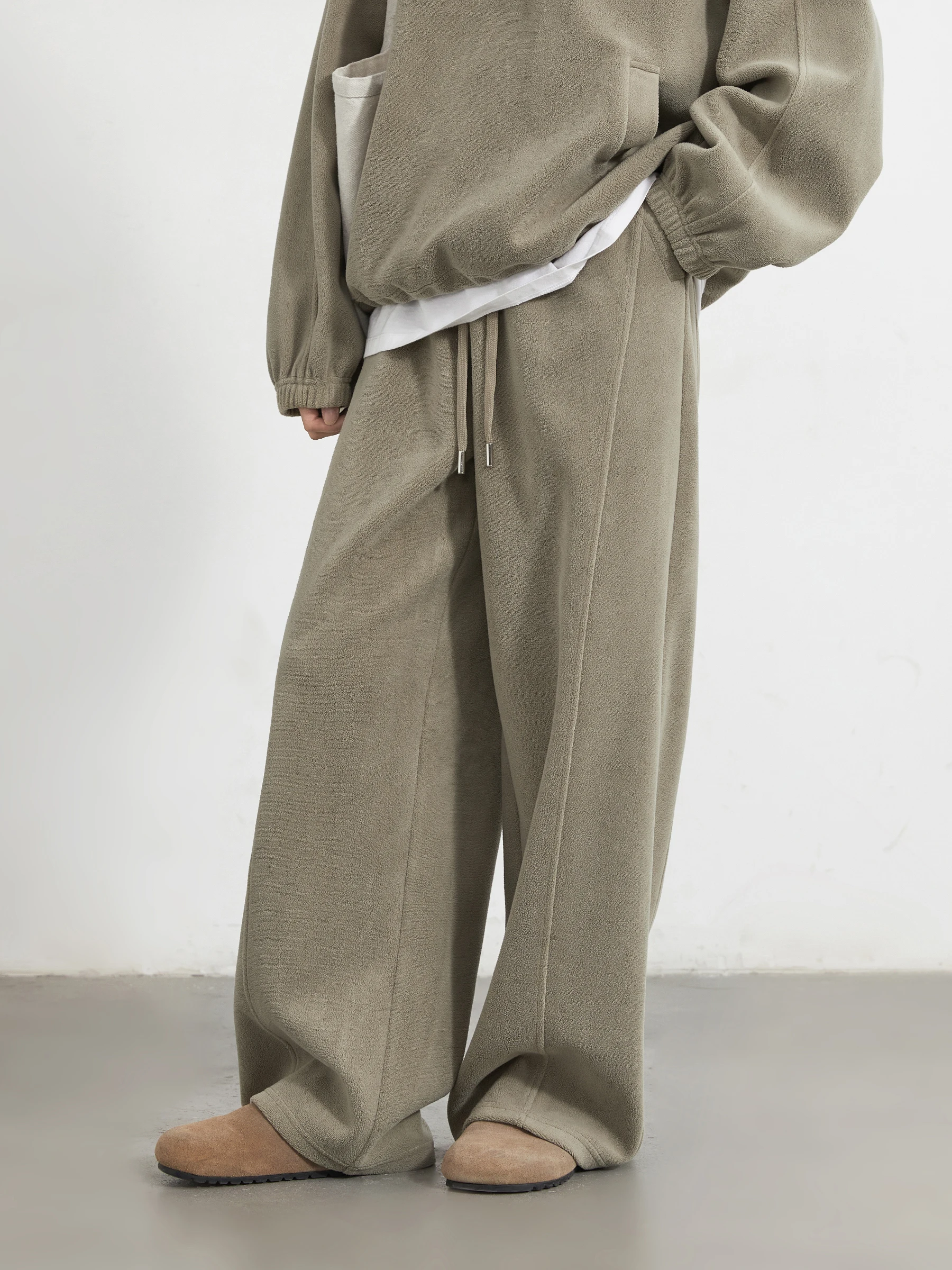 CHIC VEN Women Sweatsuit Loose Casual New Granular Velvet Stand Collar Female Top Pants Set for Woman Sport Autumn Winter 2025