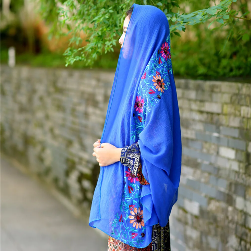 Sciarpa di lino in cotone ricamato con fiori blu royal Scialle di moda per donne Ragazze Decorazione di vestizione Cotone ricamato floreale