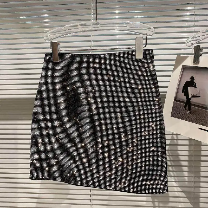 Spring Autumn Fashion Rhinestone Sequin Hip Hugging Skirt Female High Waist Slim with Lining Zipper Mini Bust Skirt for Women